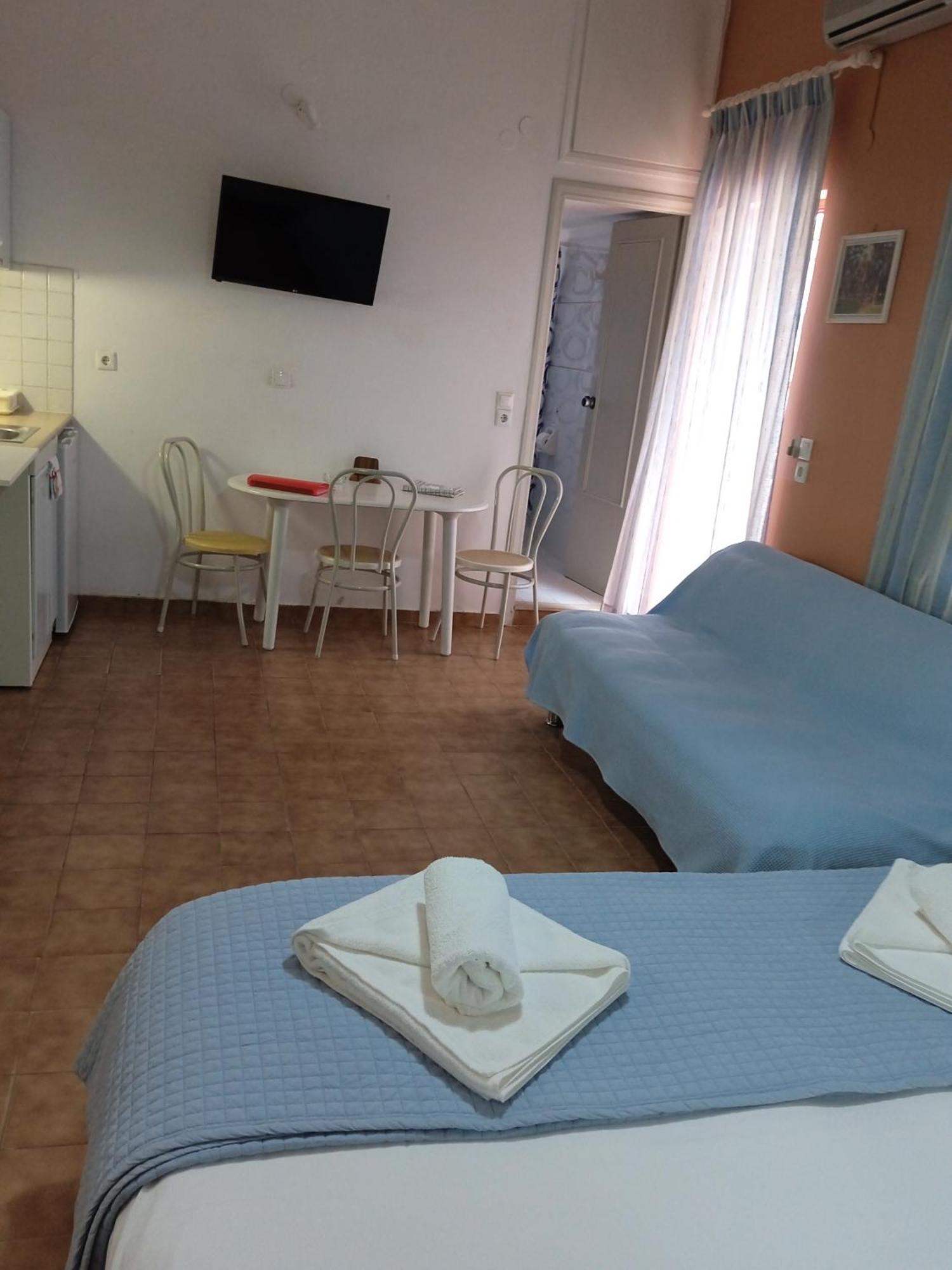 Ilona Apartments Chania Kato Daratso Rum bild