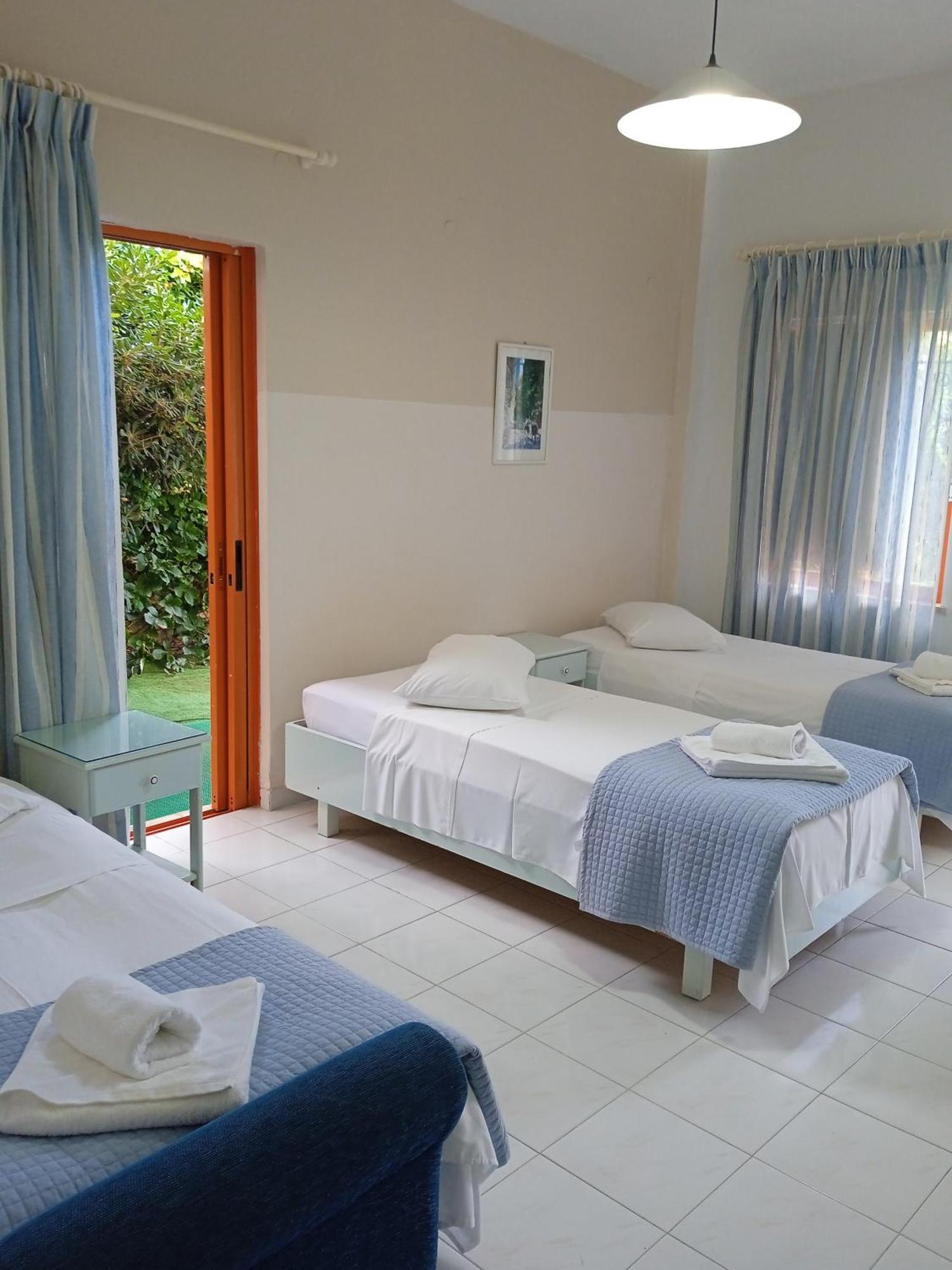 Ilona Apartments Chania Kato Daratso Rum bild
