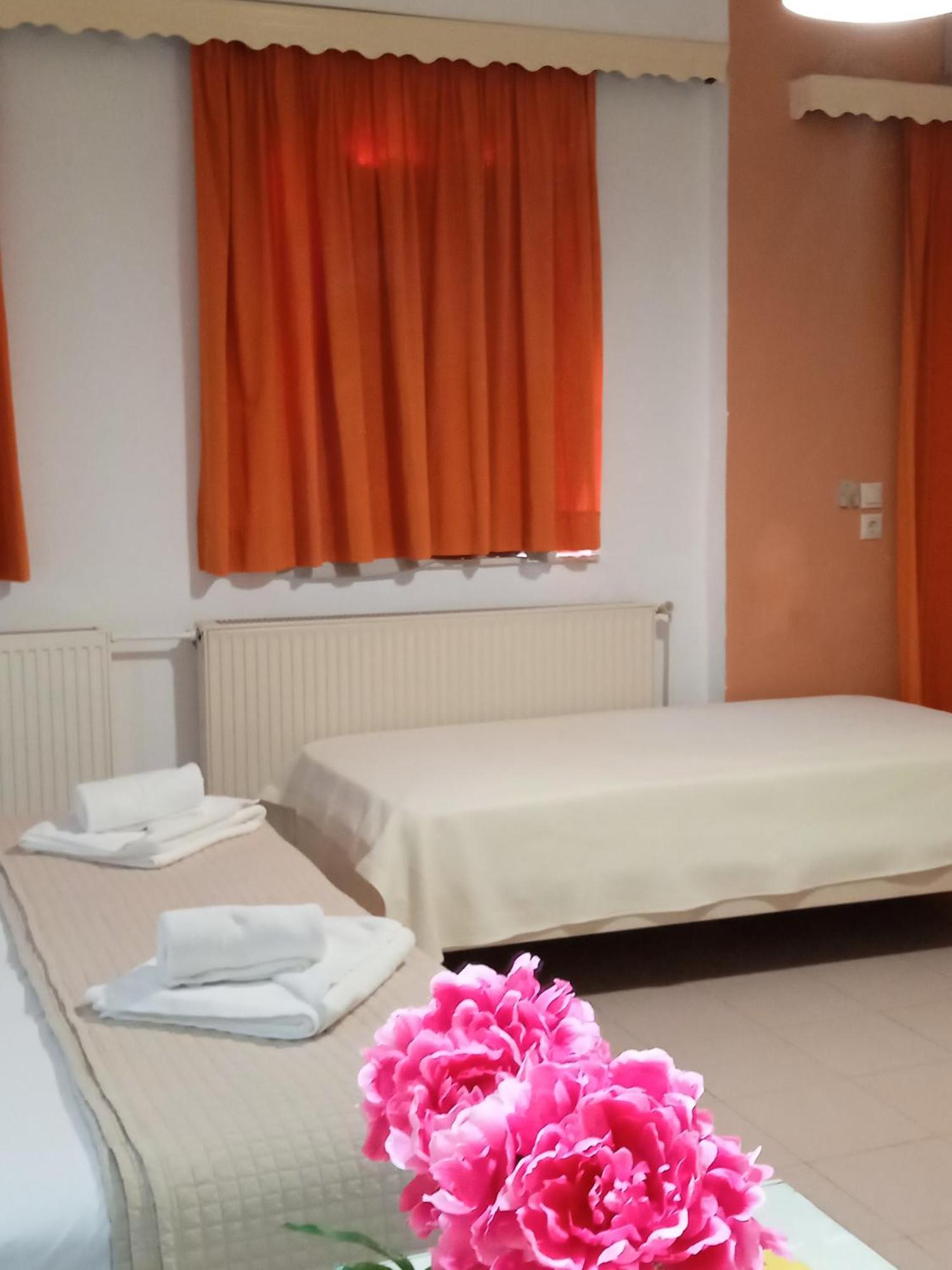 Ilona Apartments Chania Kato Daratso Rum bild