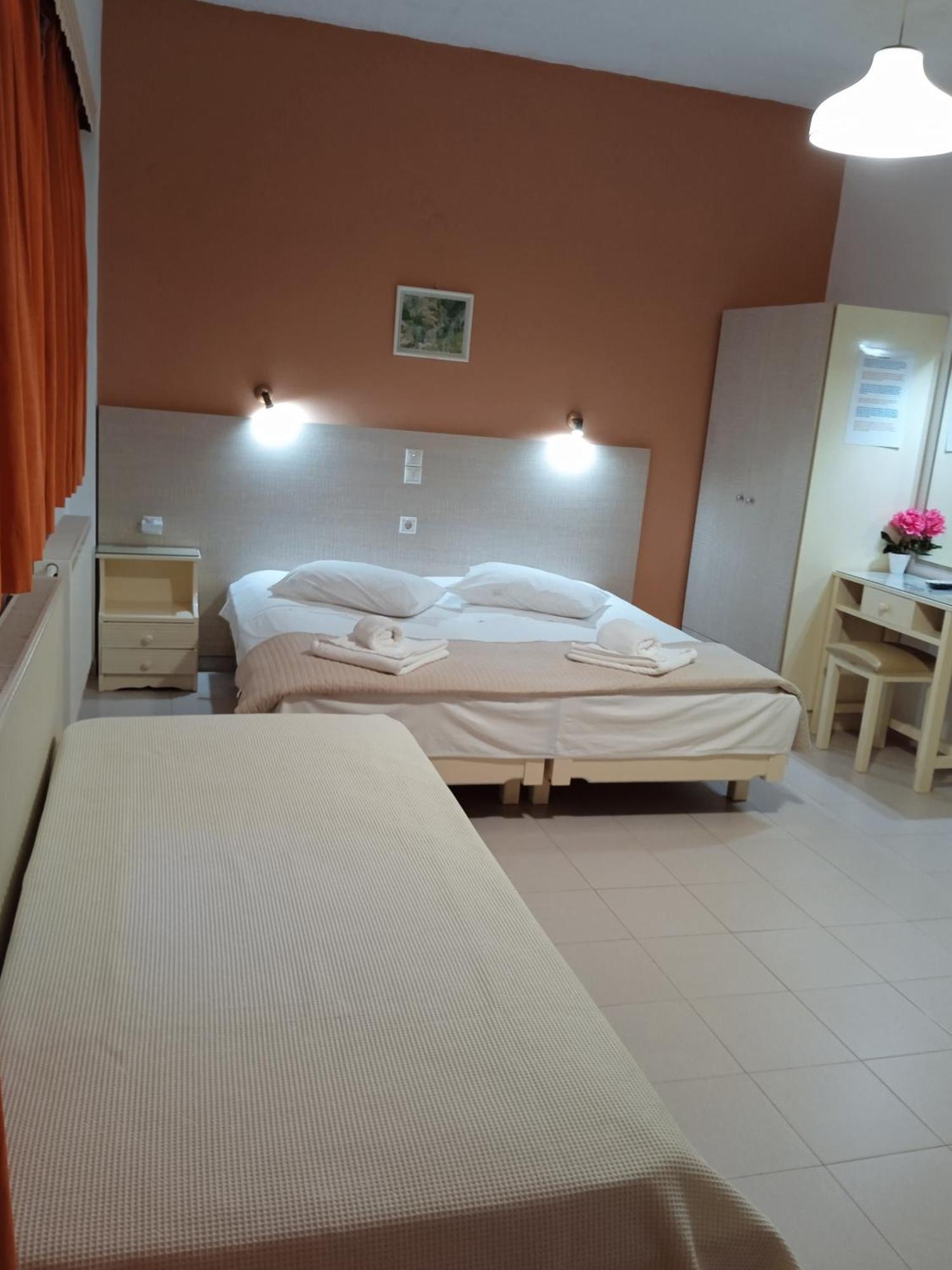 Ilona Apartments Chania Kato Daratso Rum bild
