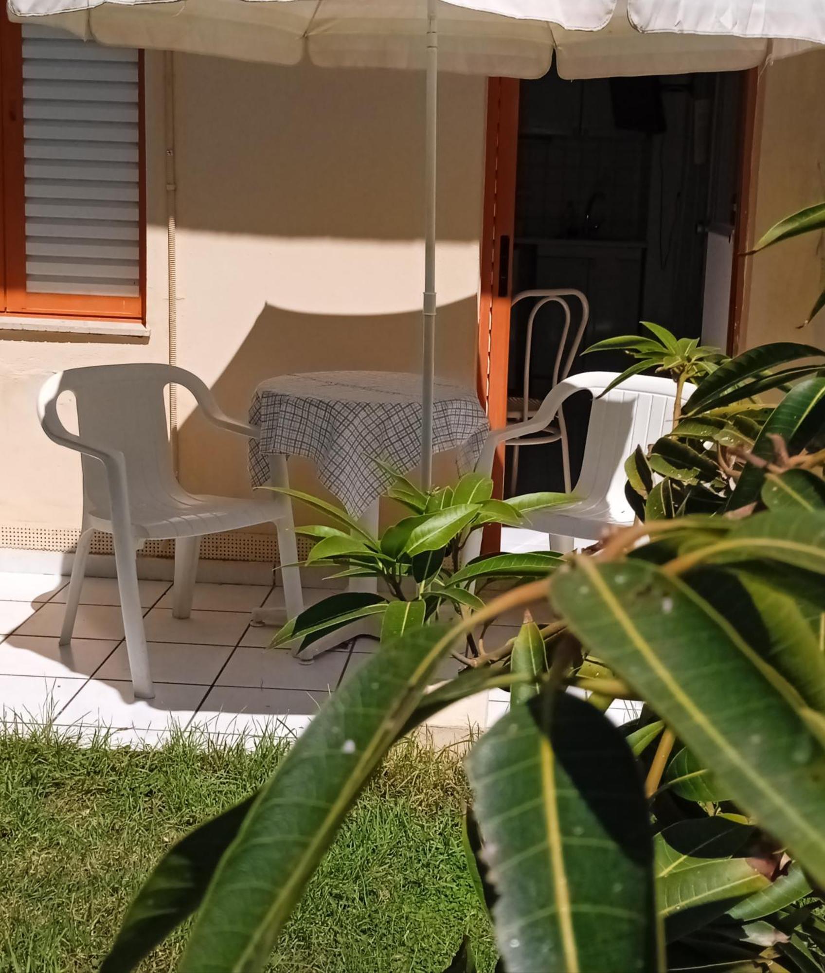 Ilona Apartments Chania Kato Daratso Rum bild